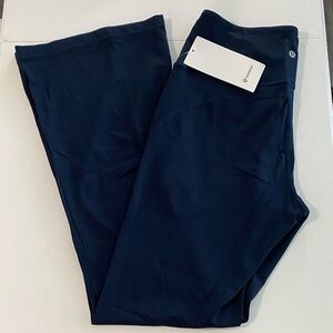 Lululemon - Groove Super High Rise Nulu Flared Pant *Regular - NWT